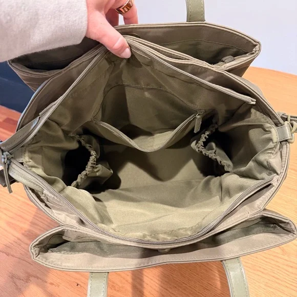 BEIS Olive Commuter Tote - Picture 9 of 10